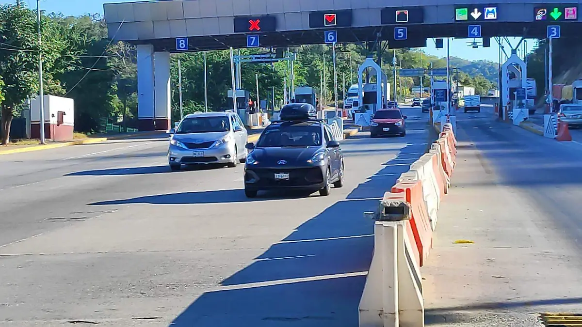 Vehículos en la Autopista del Sol